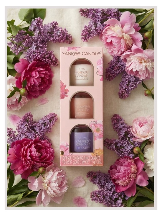 Yankee Candle Other - ♠️ Mini Candle Set-
Yankee Candle• Minis 3-Piece Gift Set